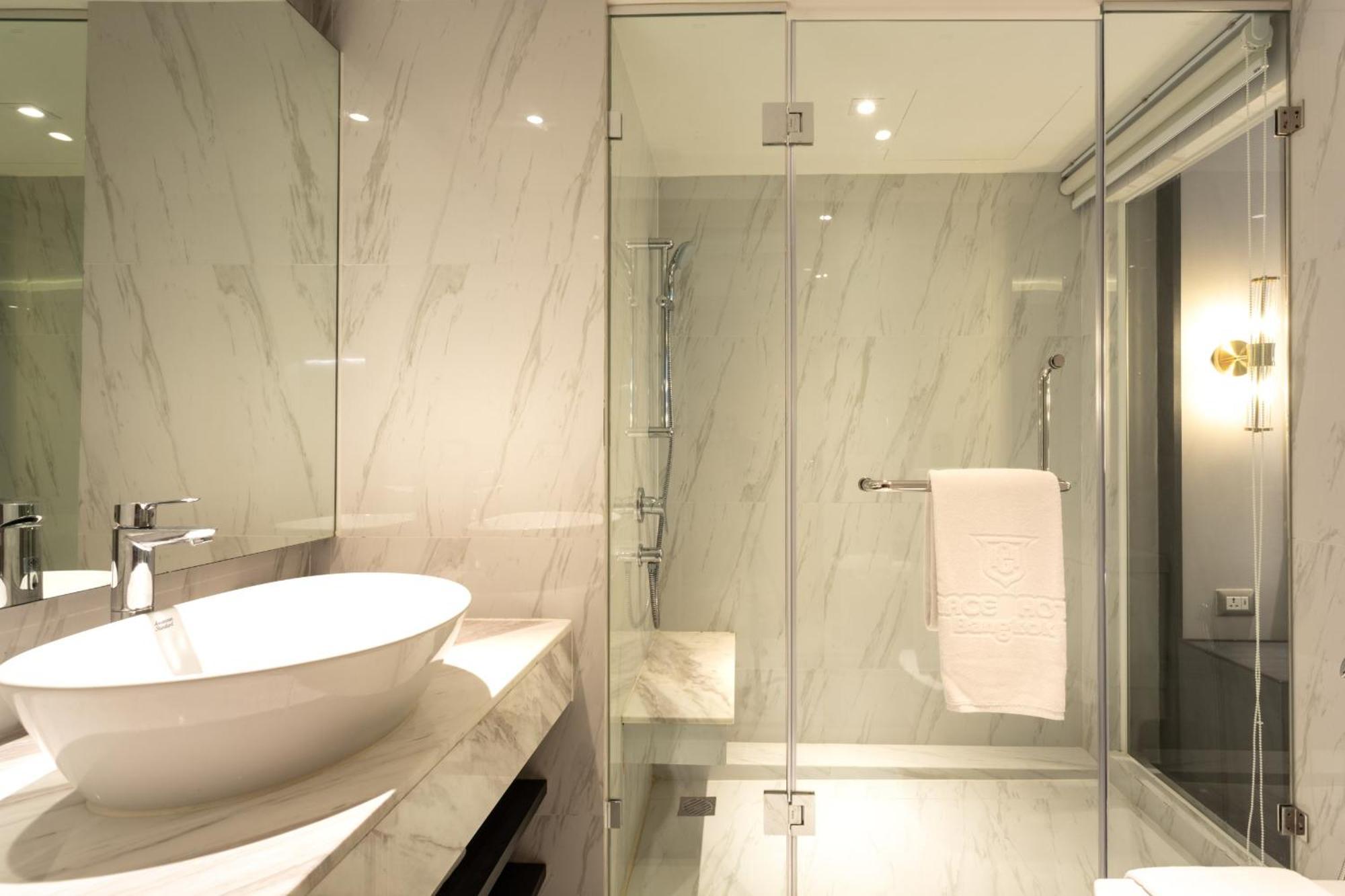 Grace Hotel Бангкок Екстер'єр фото